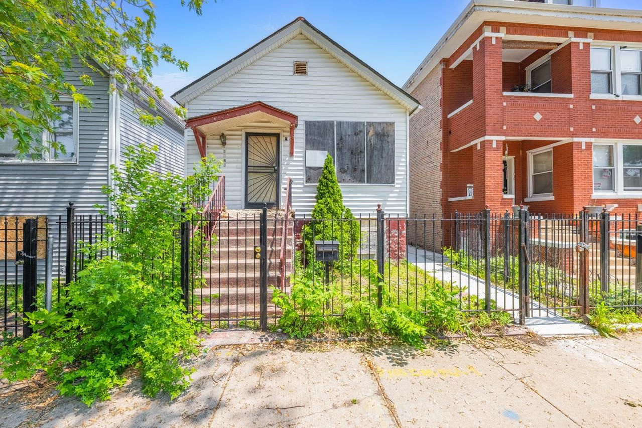 5247 S May St., Chicago, IL 60609