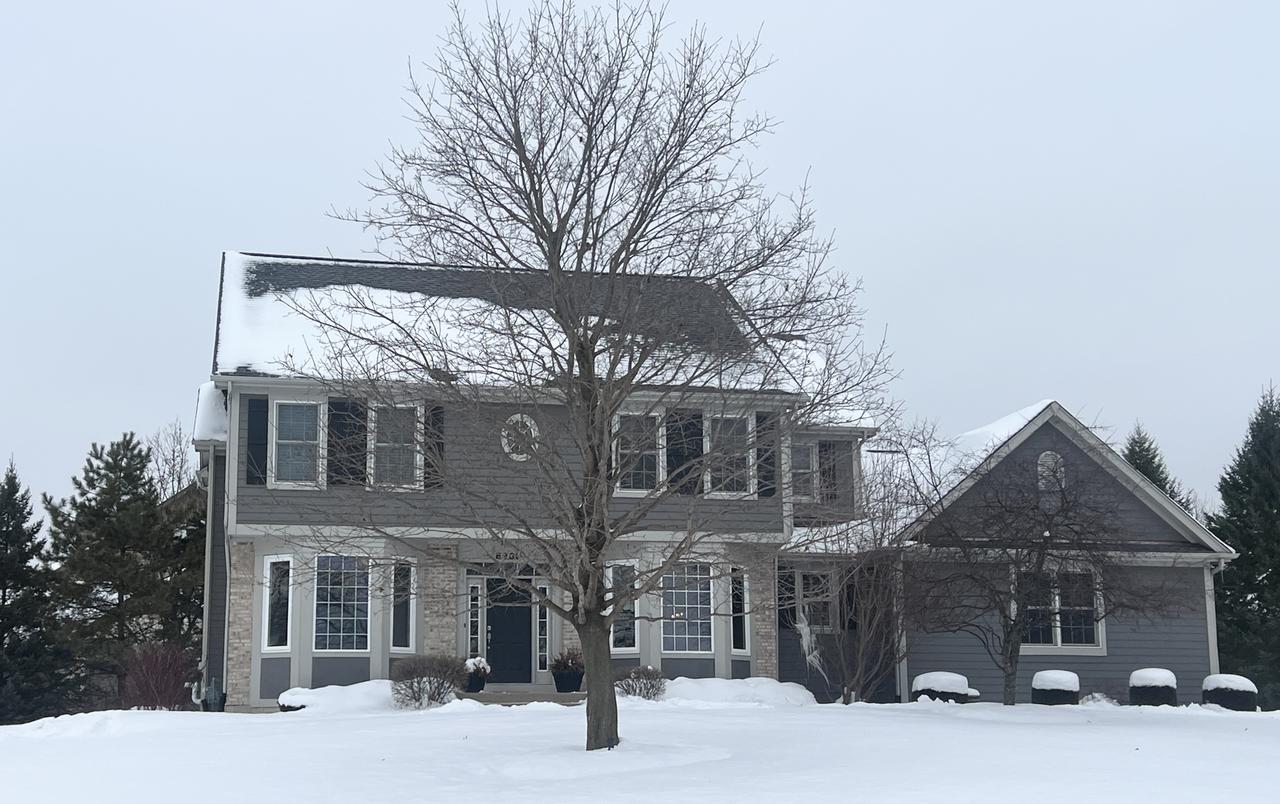 8980 Bardwell Ln., Lakewood, IL 60014