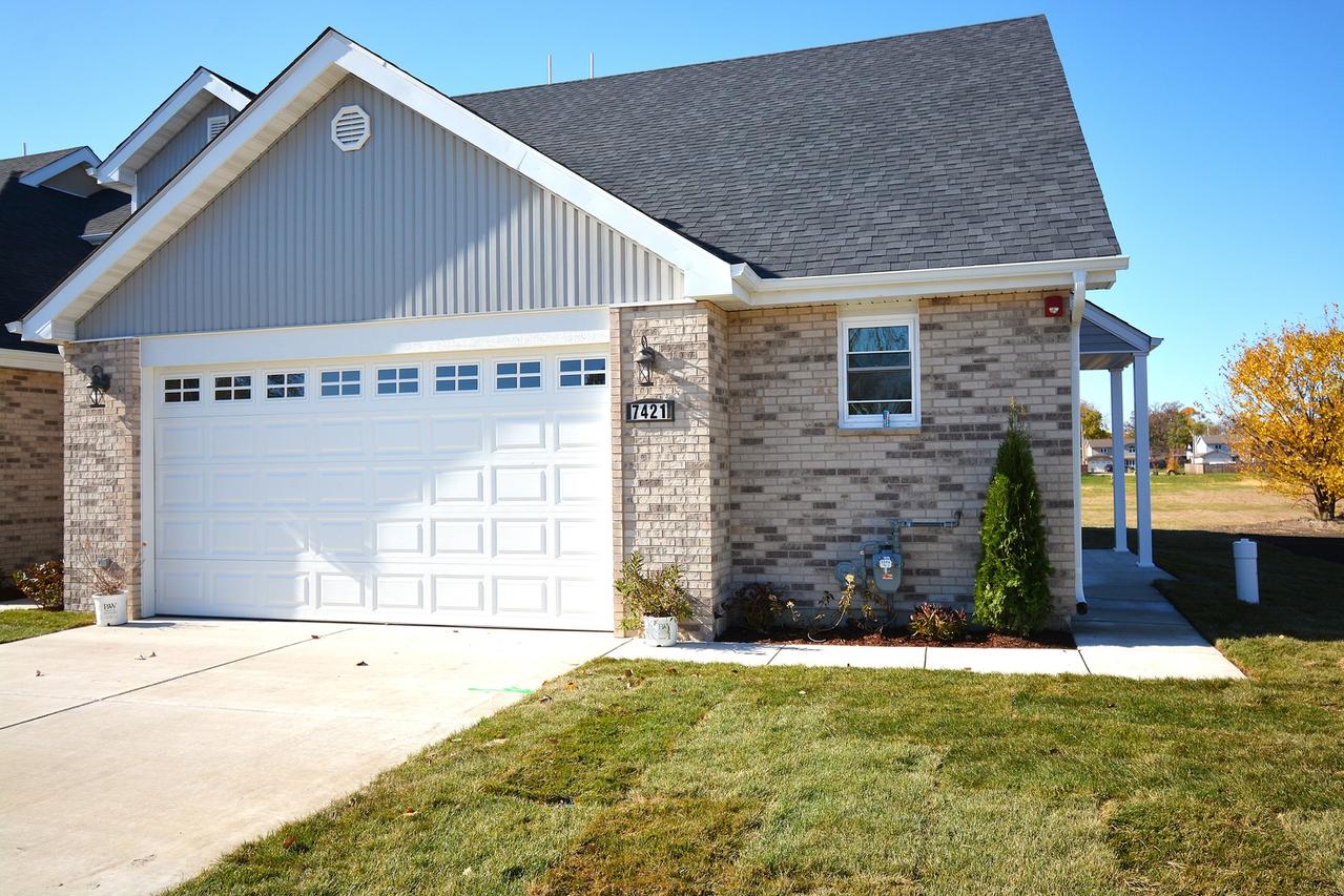 7421 Covington Pl., Justice, IL 60458