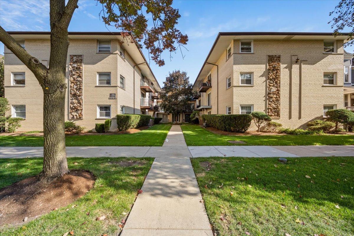 4233 N Keeler Ave. #3A, Chicago, IL 60641