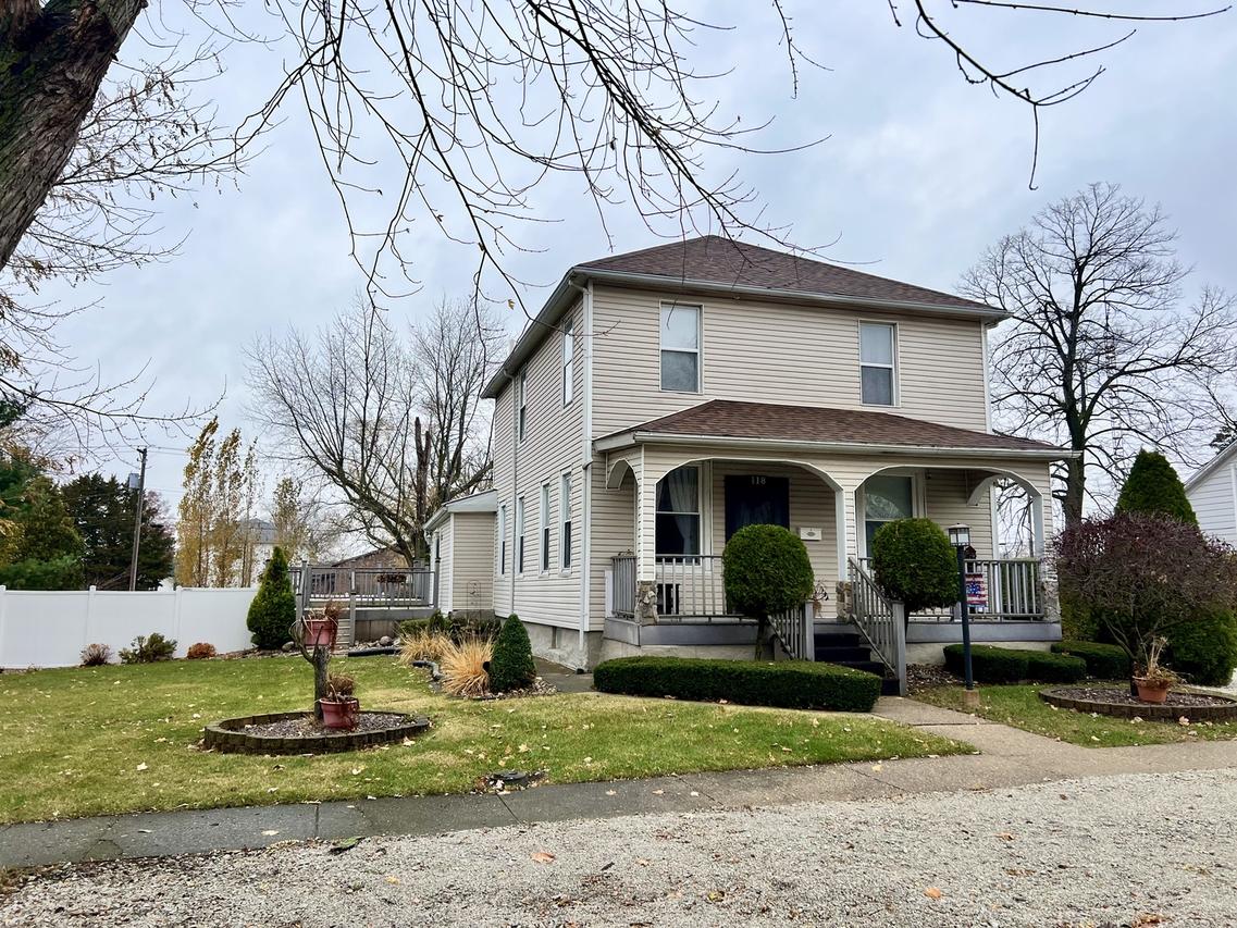 118 N Hartwell St., Gilman, IL 60938