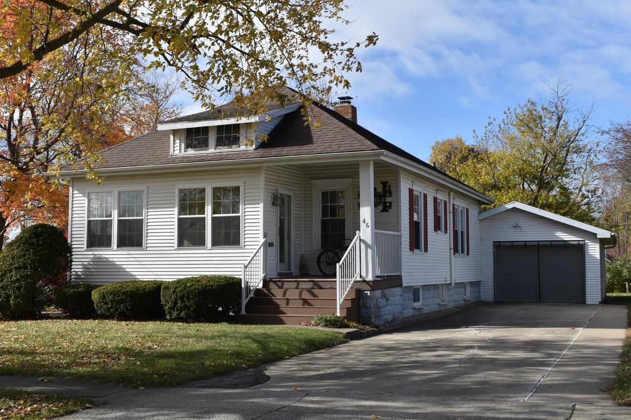 46 N Adams St., El Paso, IL 61738