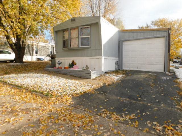 5101 Pebble Ln., Loves Park, IL 61111