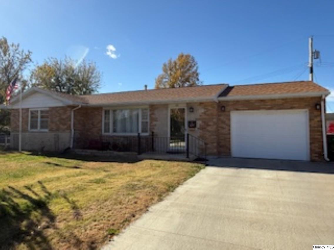 424 Noel Ct, Quincy, IL 62305