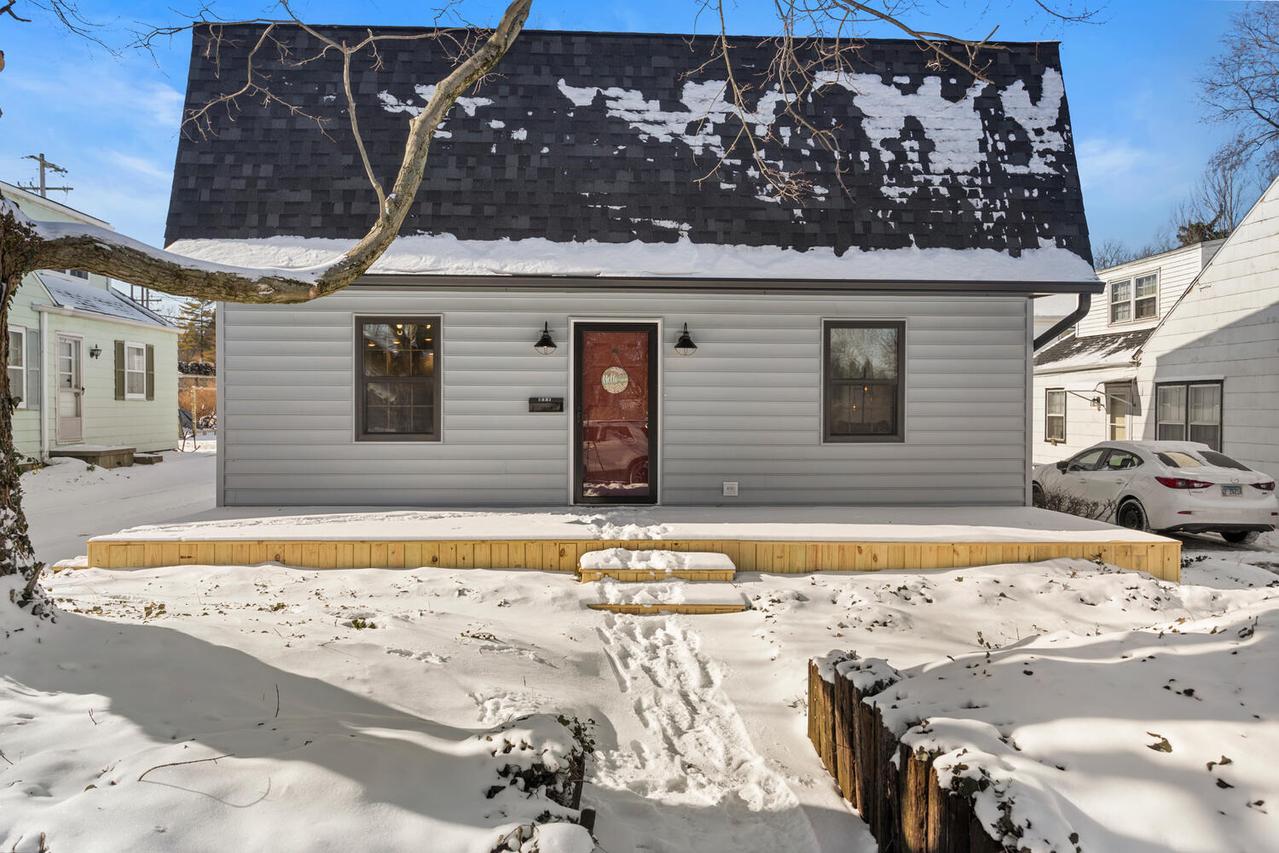 311 Van Doren St., Champaign, IL 61820