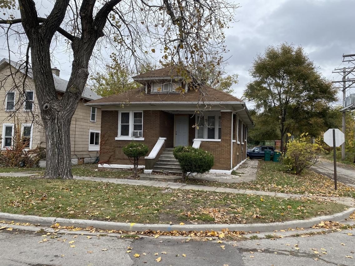 464 S Ottawa St., Joliet, IL 60436