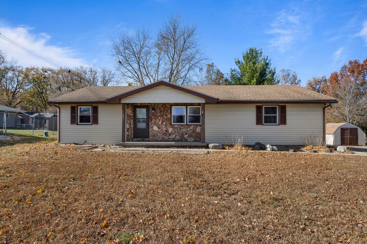 1201 Robin Rd., Mahomet, IL 61853