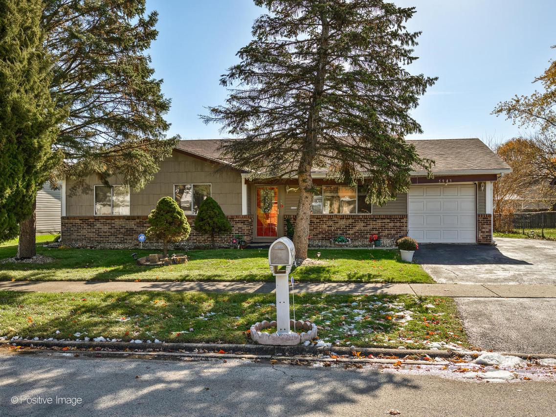 5943 Woodgate Dr., Matteson, IL 60443