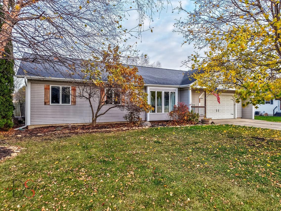 326 S Market St., Seneca, IL 61360