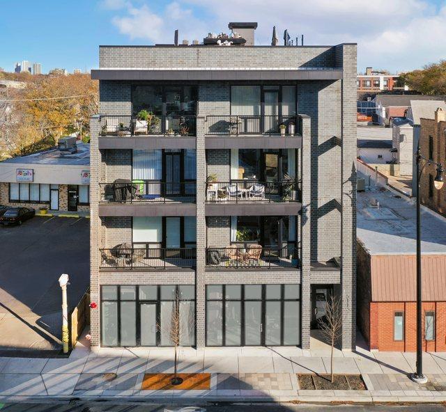 5113 N Lincoln Ave. #303, Chicago, IL 60625