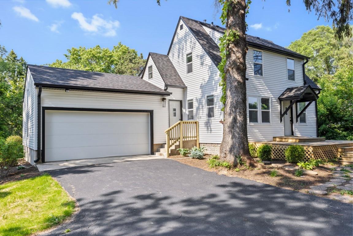 7330 Olde Creek Rd., Rockford, IL 61114