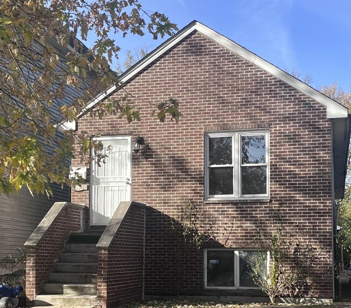 11952 S Prairie Ave., Chicago, IL 60628