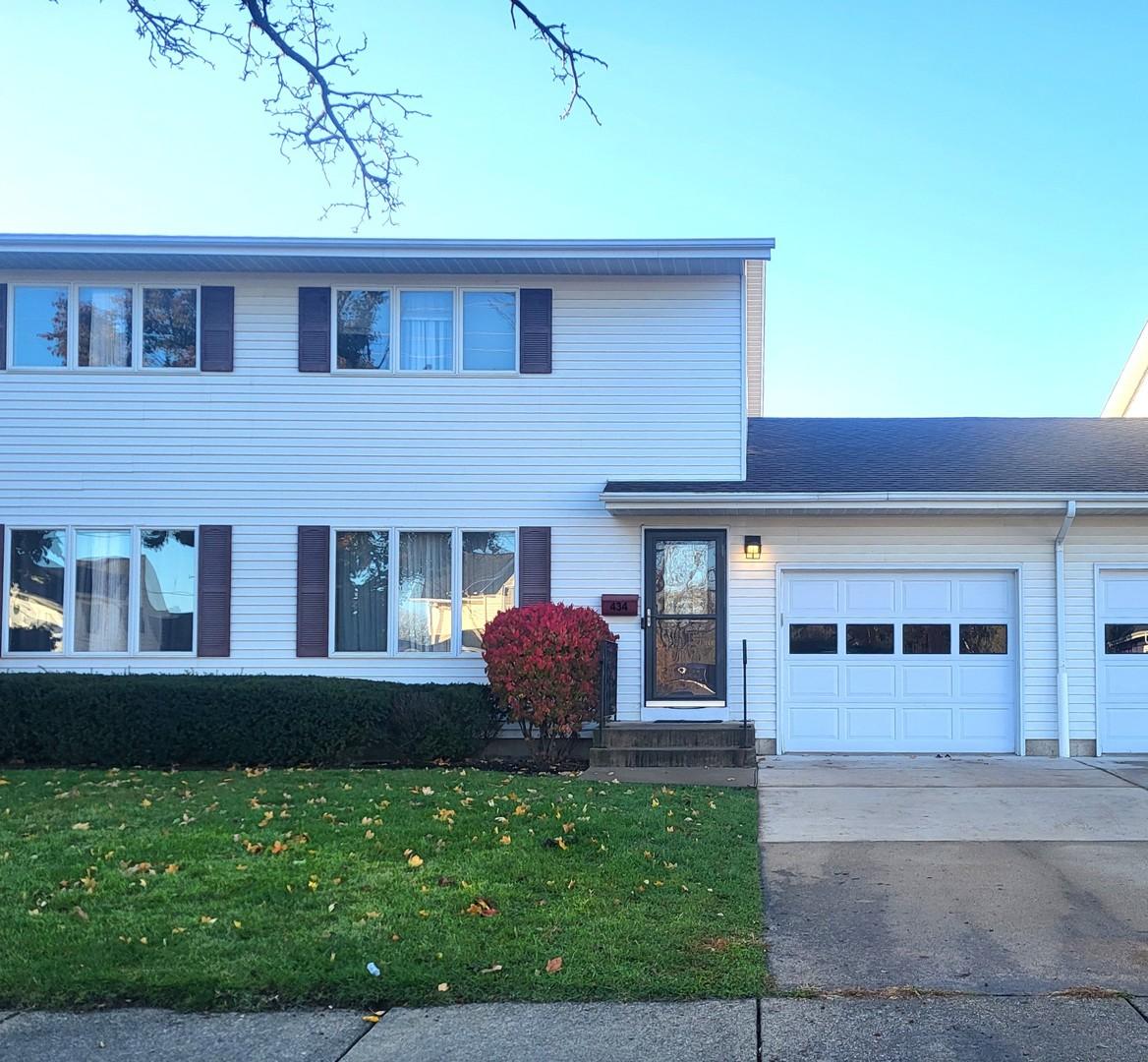 434 E Exchange St. #2, Sycamore, IL 60178