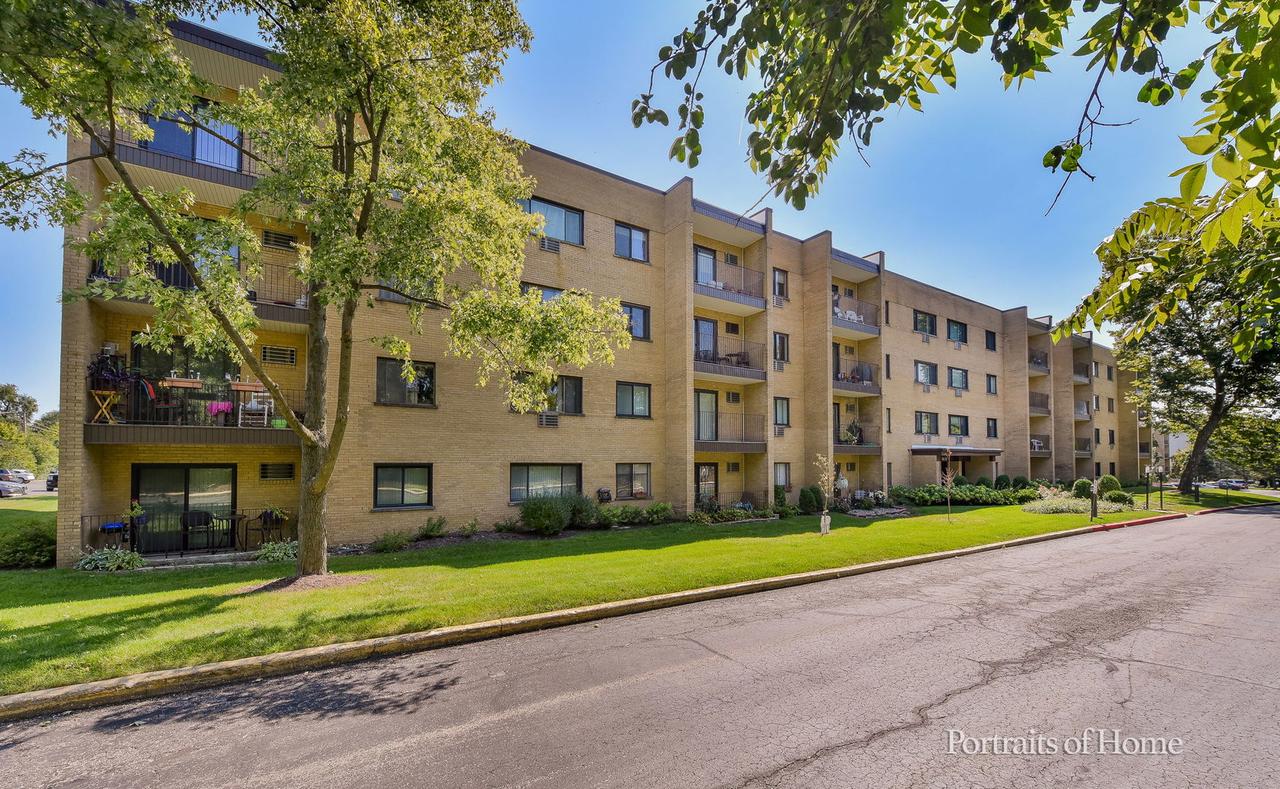 6630 S Brainard Ave. #203, Countryside, IL 60525