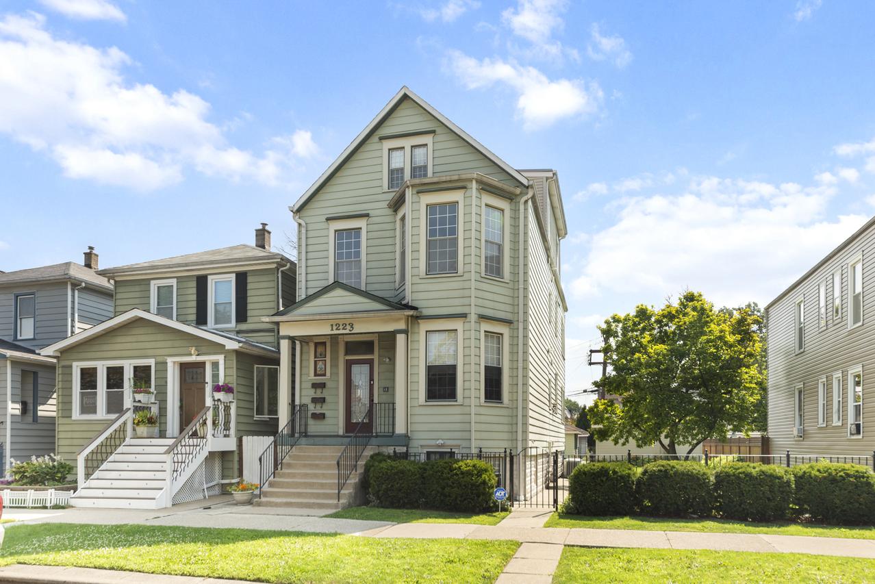 1223 S Elmwood Ave. #TWO, Berwyn, IL 60402