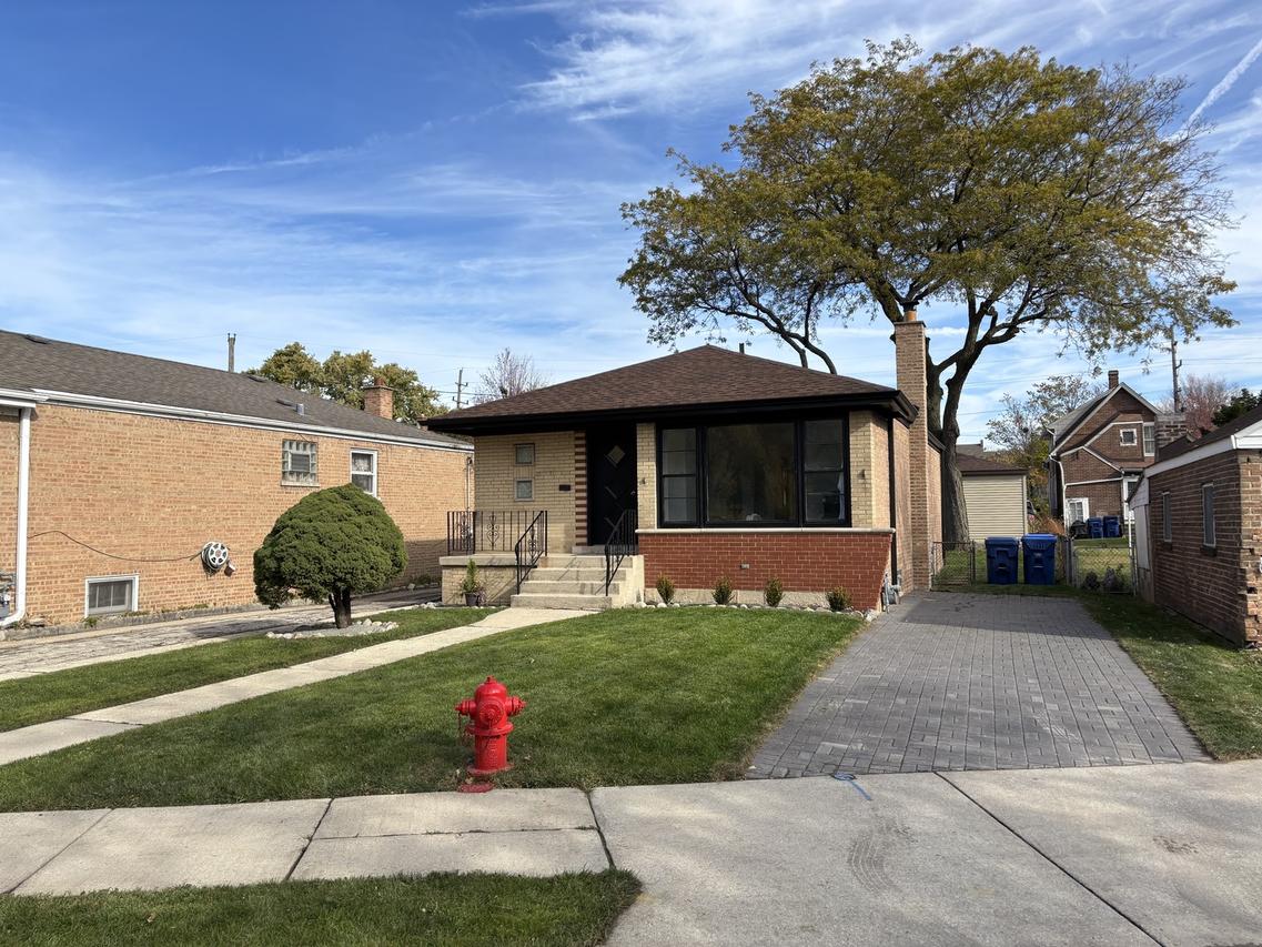 12807 Mozart St., Blue Island, IL 60406