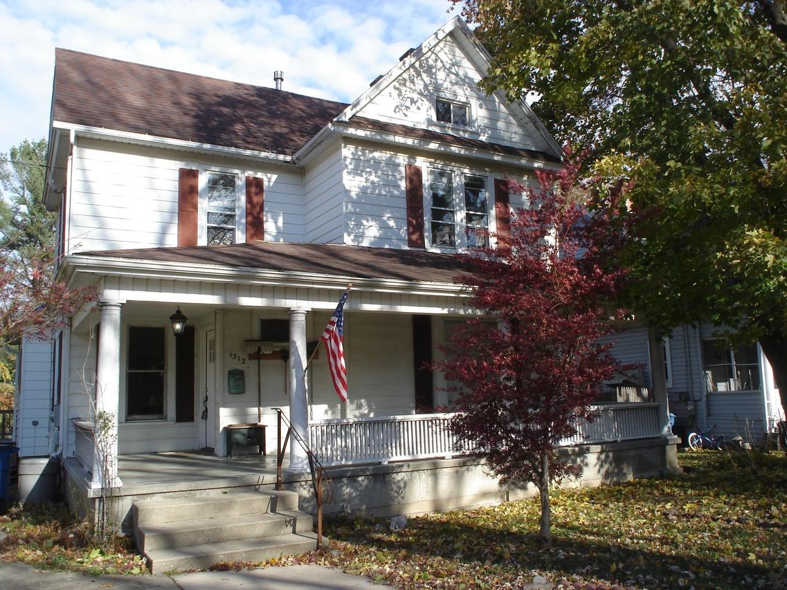 1312 S Peoria Ave., Dixon, IL 61021