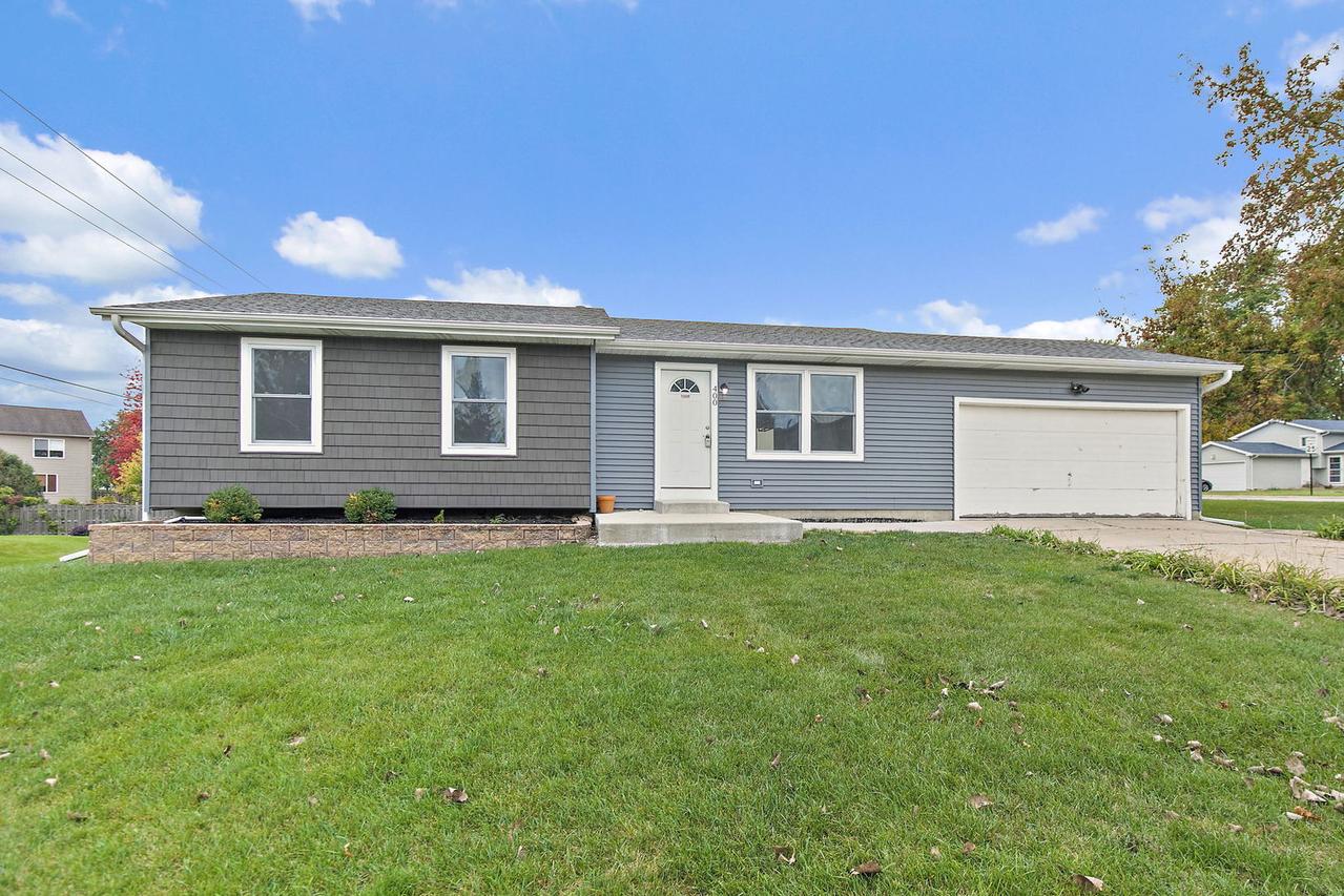 400 S Collins St., South Elgin, IL 60177