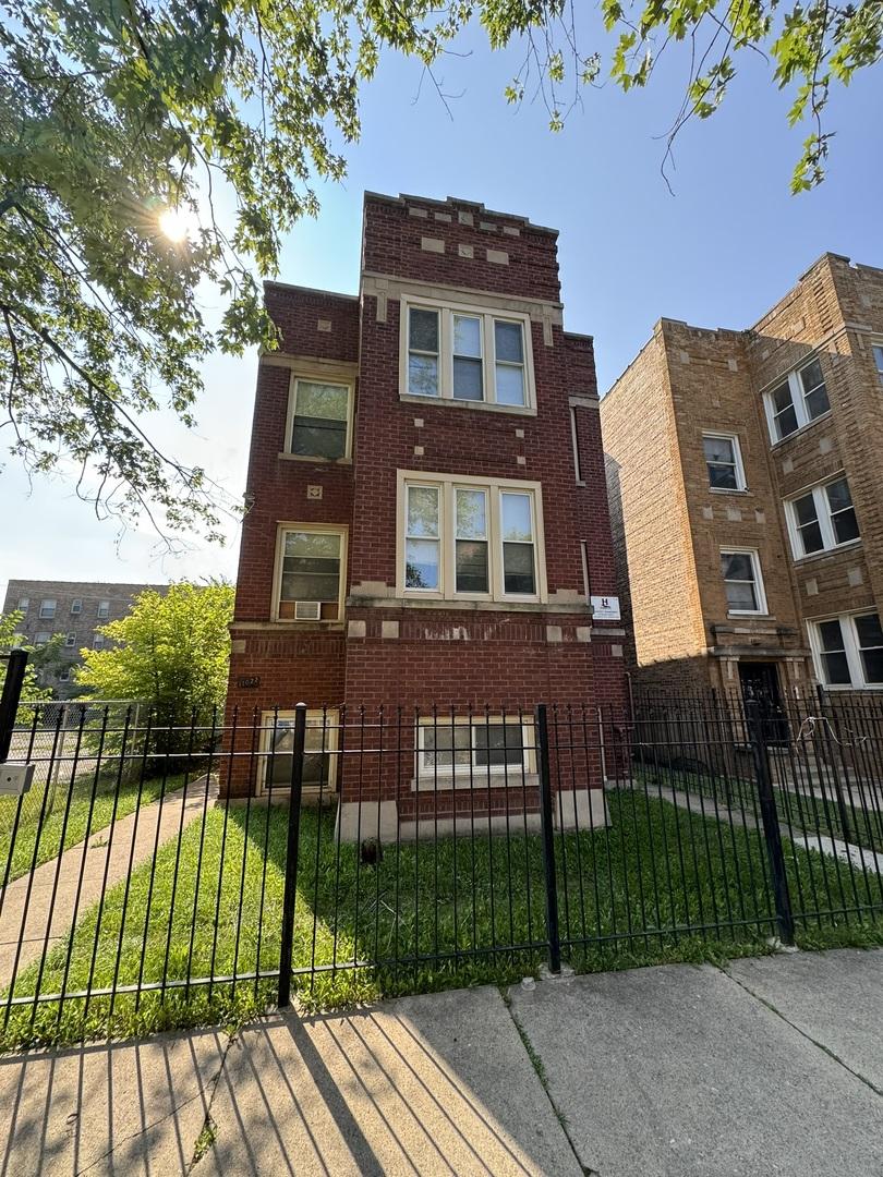 11022 S Vernon Ave., Chicago, IL 60628