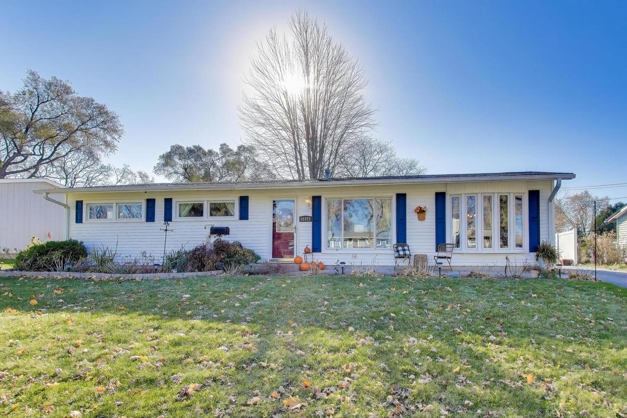 18323 W Woodland Ter., Gurnee, IL 60031