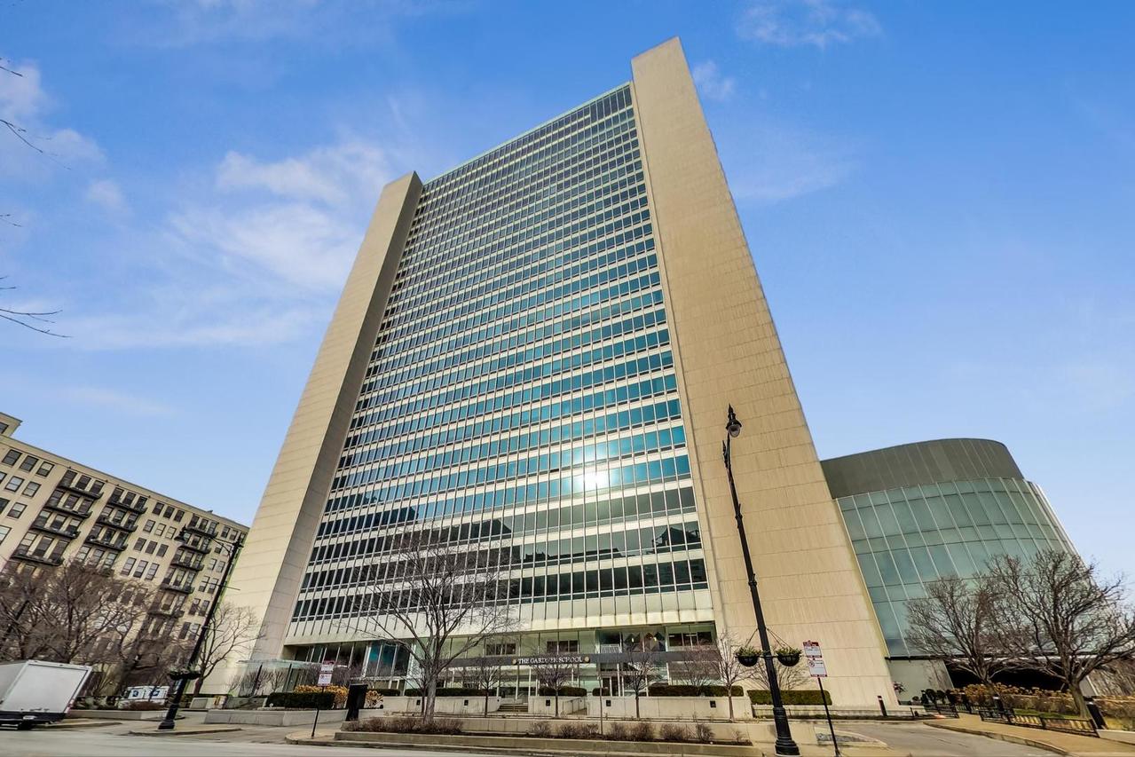 500 W Superior St. #1804, Chicago, IL 60654