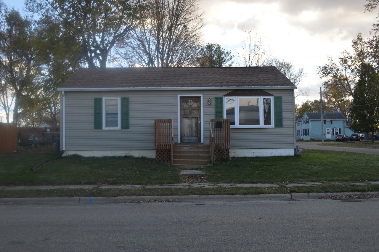 120 W Marquette St., Princeton, IL 61356