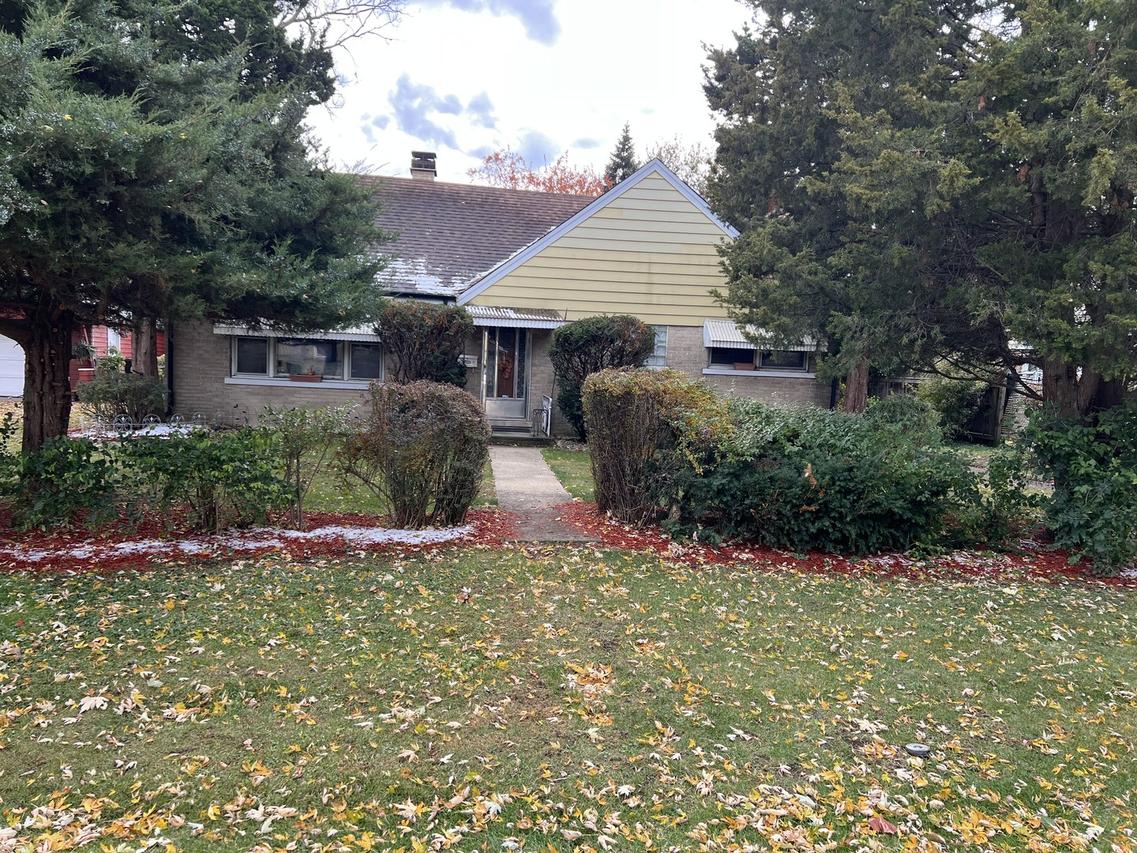9711 Mclean Ave., Melrose Park, IL 60164