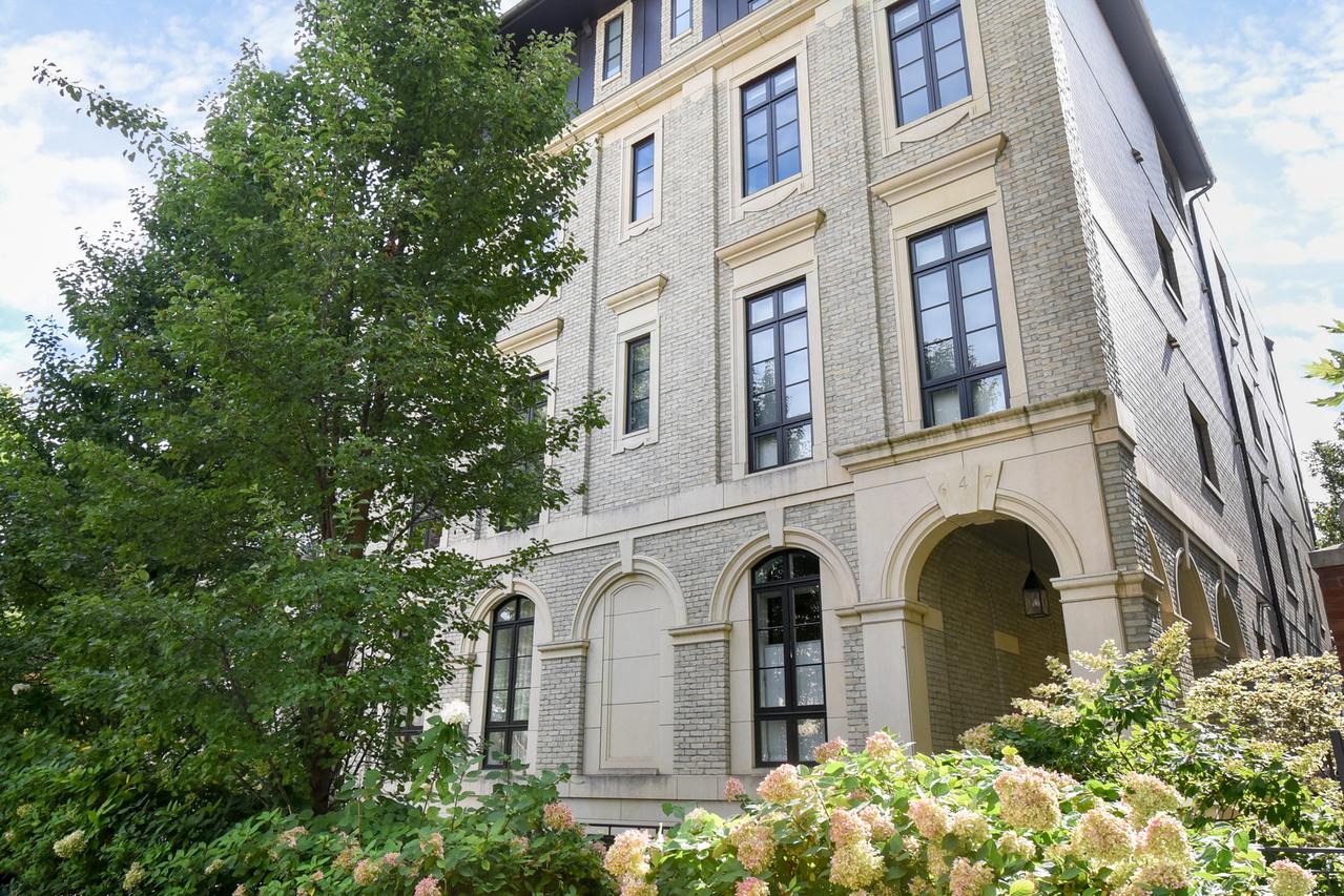 647 W Melrose St. #5, Chicago, IL 60657