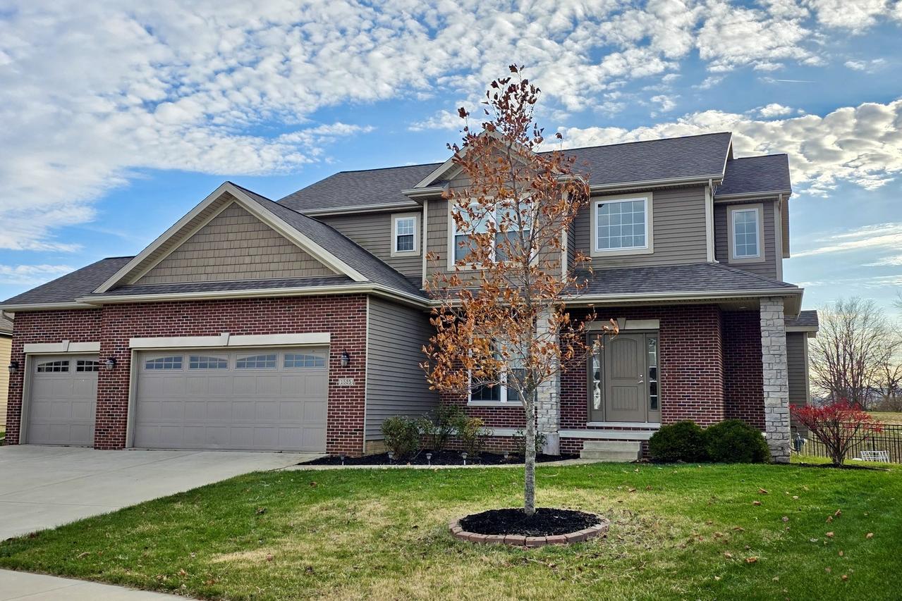 1525 Stoneroller Cir., Bloomington, IL 61705