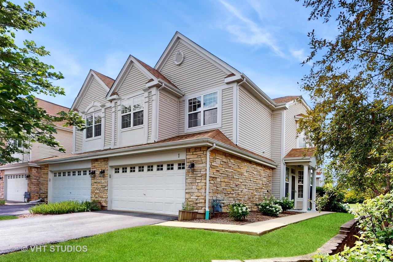 1 Clara Ct., Algonquin, IL 60102