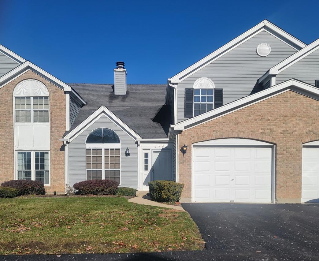 1795 Newport Ct., Gurnee, IL 60031
