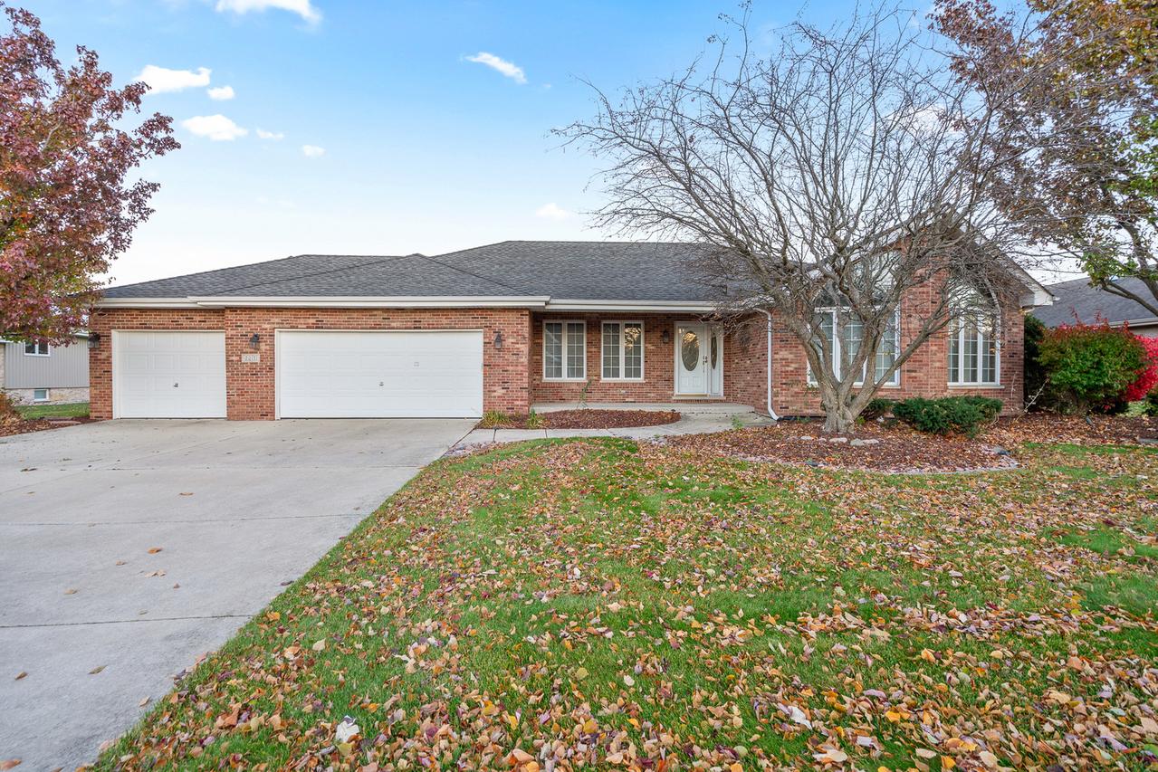 19401 Stonehenge Dr., Mokena, IL 60448
