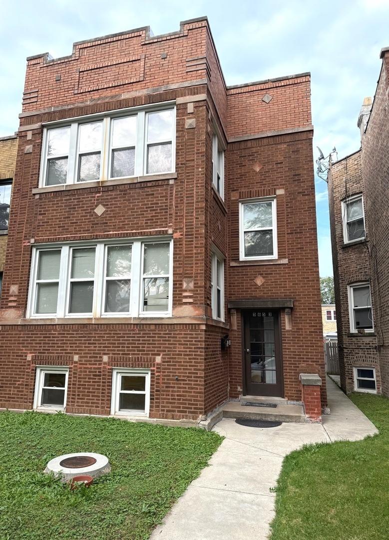 5653 N Talman Ave., Chicago, IL 60659