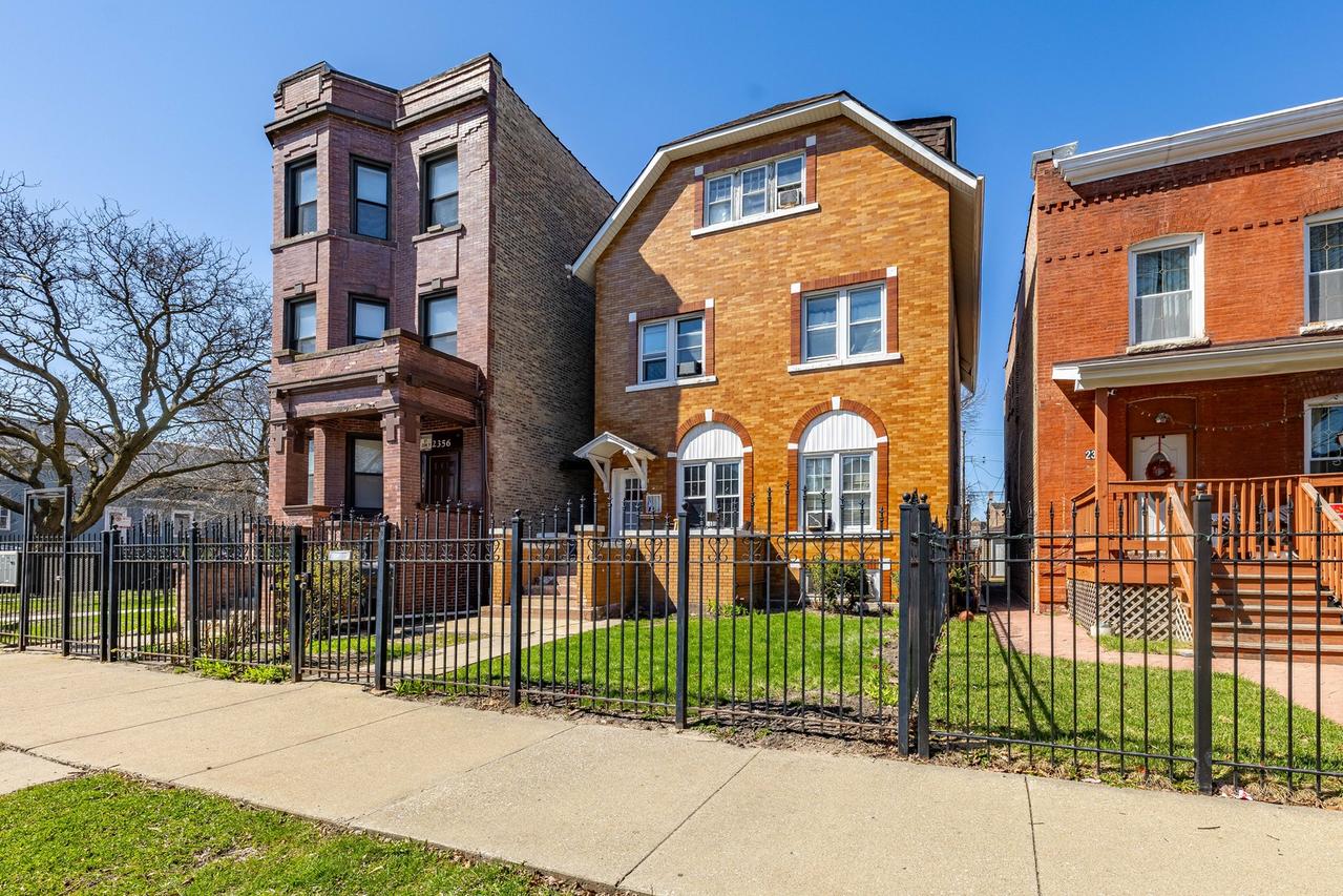 2352 S Lawndale Ave., Chicago, IL 60623