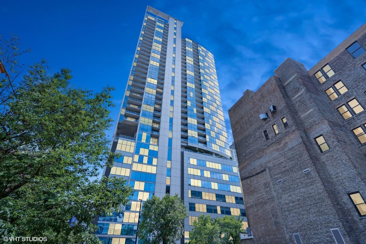 303 W Ohio St. #3206, Chicago, IL 60654