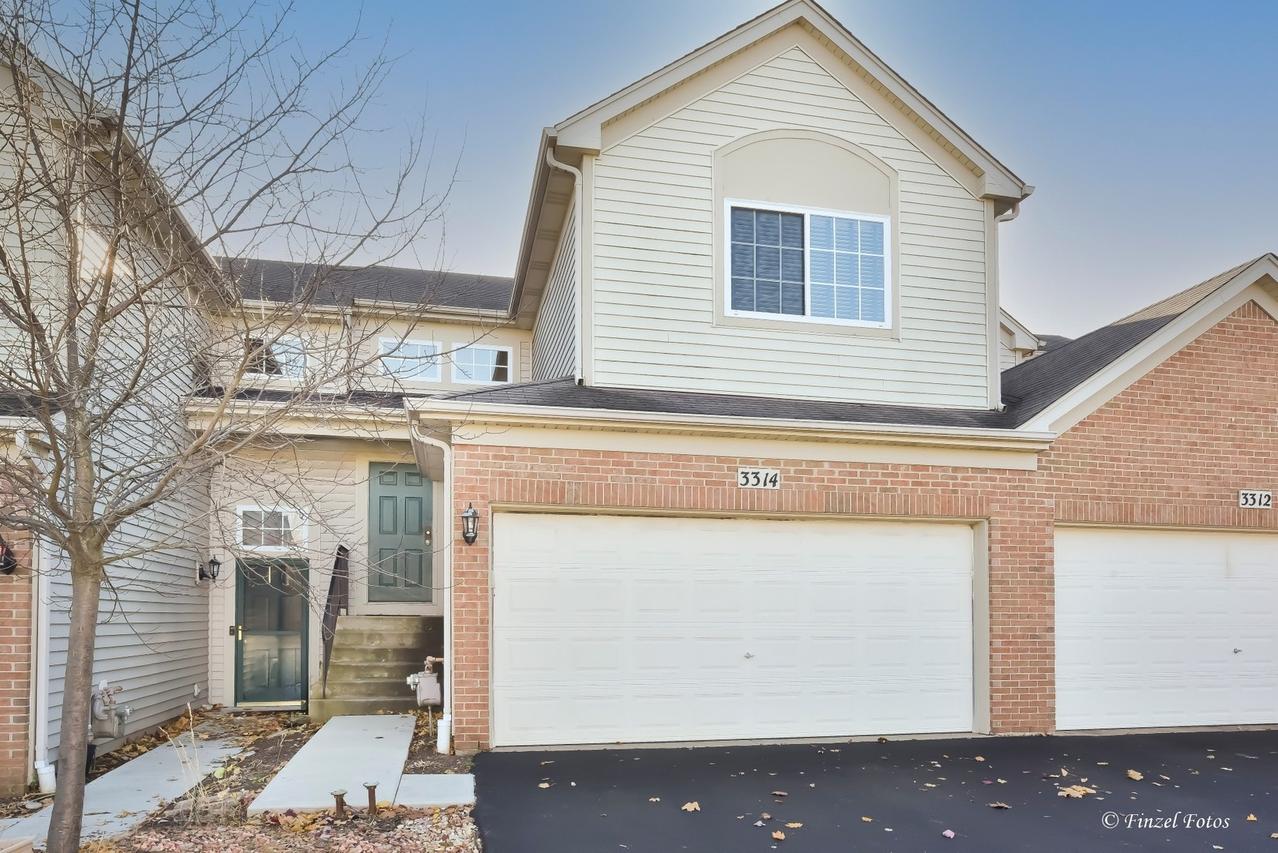 3314 Blue Ridge Dr., Carpentersville, IL 60110