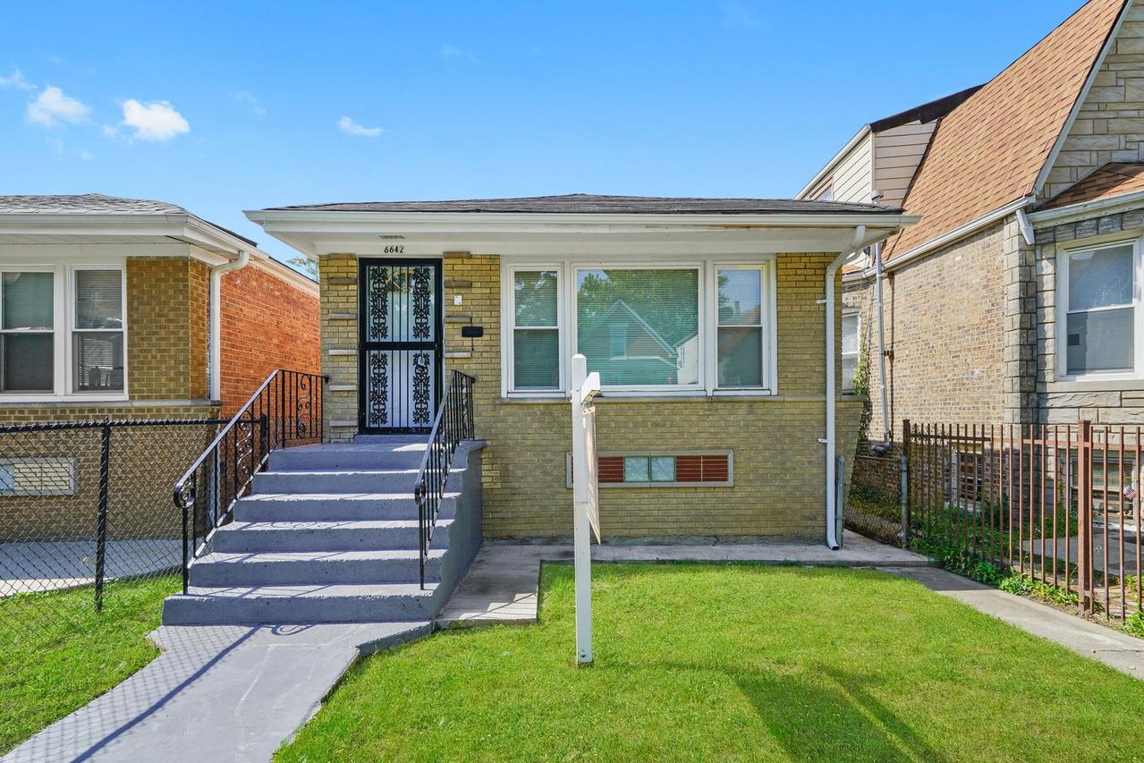 6642 S Wolcott Ave., Chicago, IL 60636
