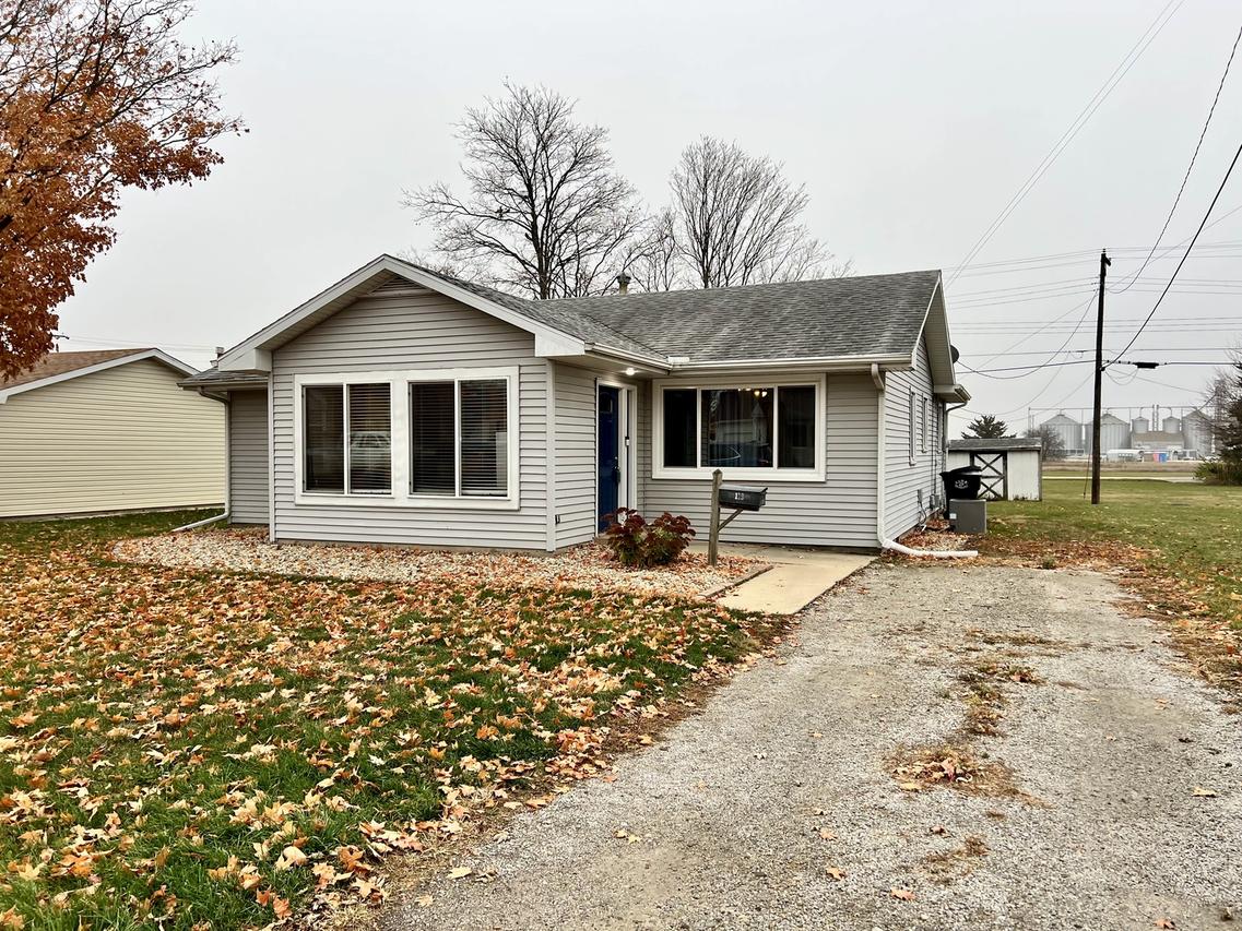 113 Walnut St., Gibson City, IL 60936