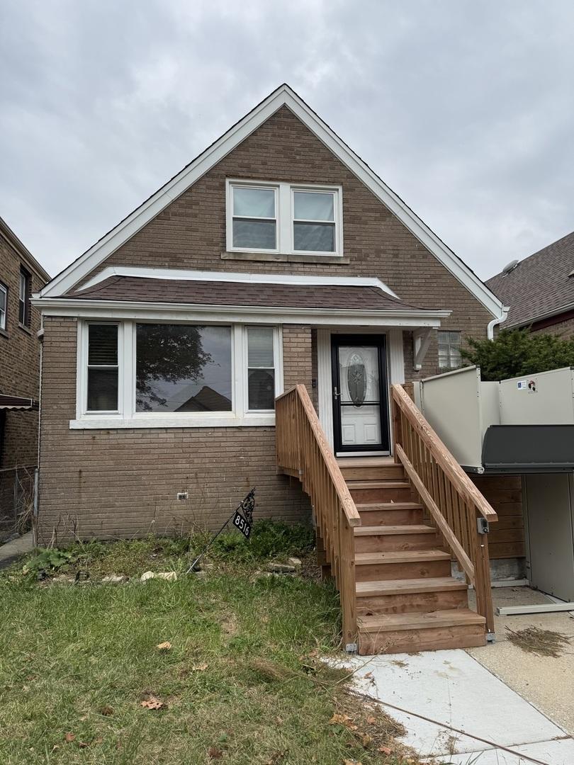 8516 S Seeley Ave., Chicago, IL 60620
