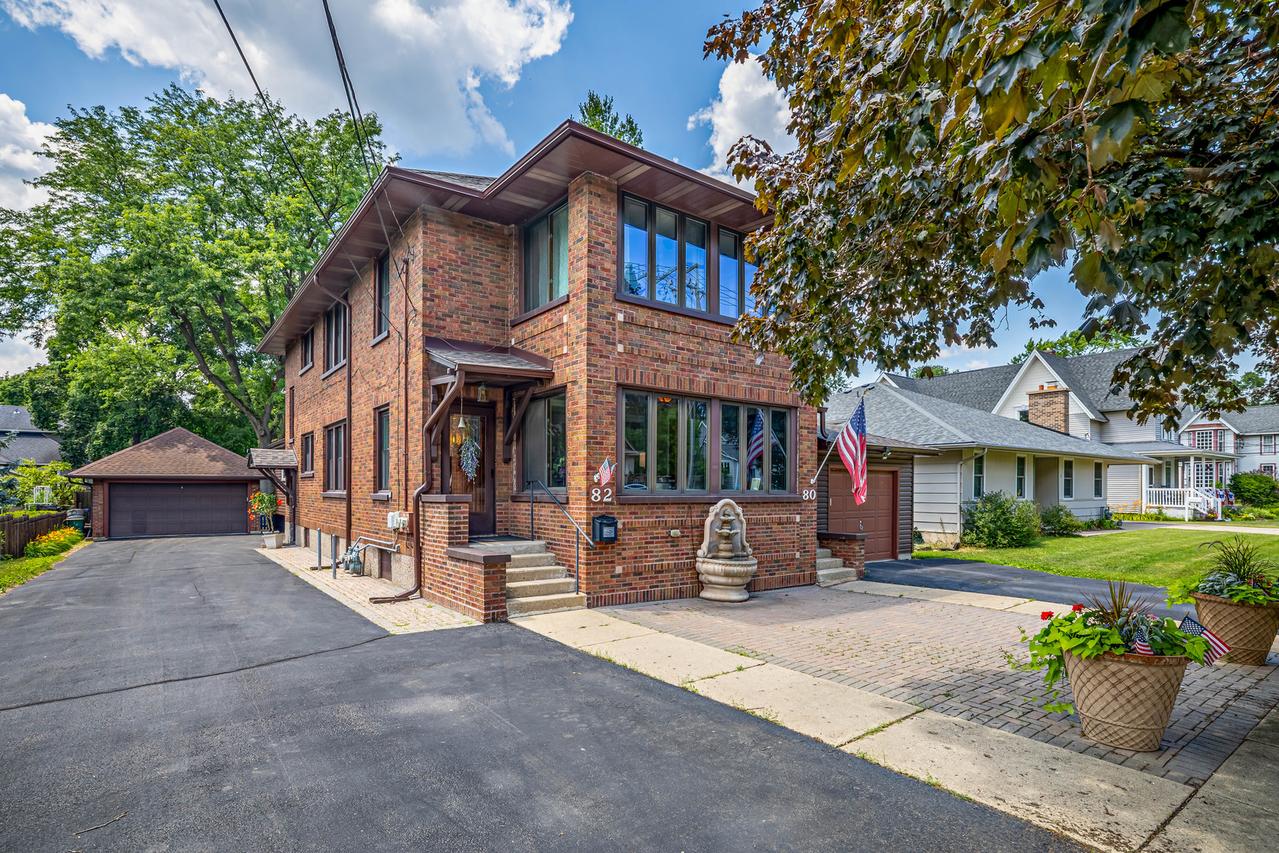 82 S Williams St., Crystal Lake, IL 60014