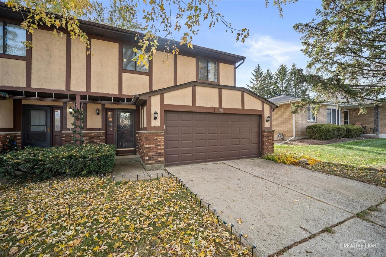 1995 Monday Dr., Elgin, IL 60123