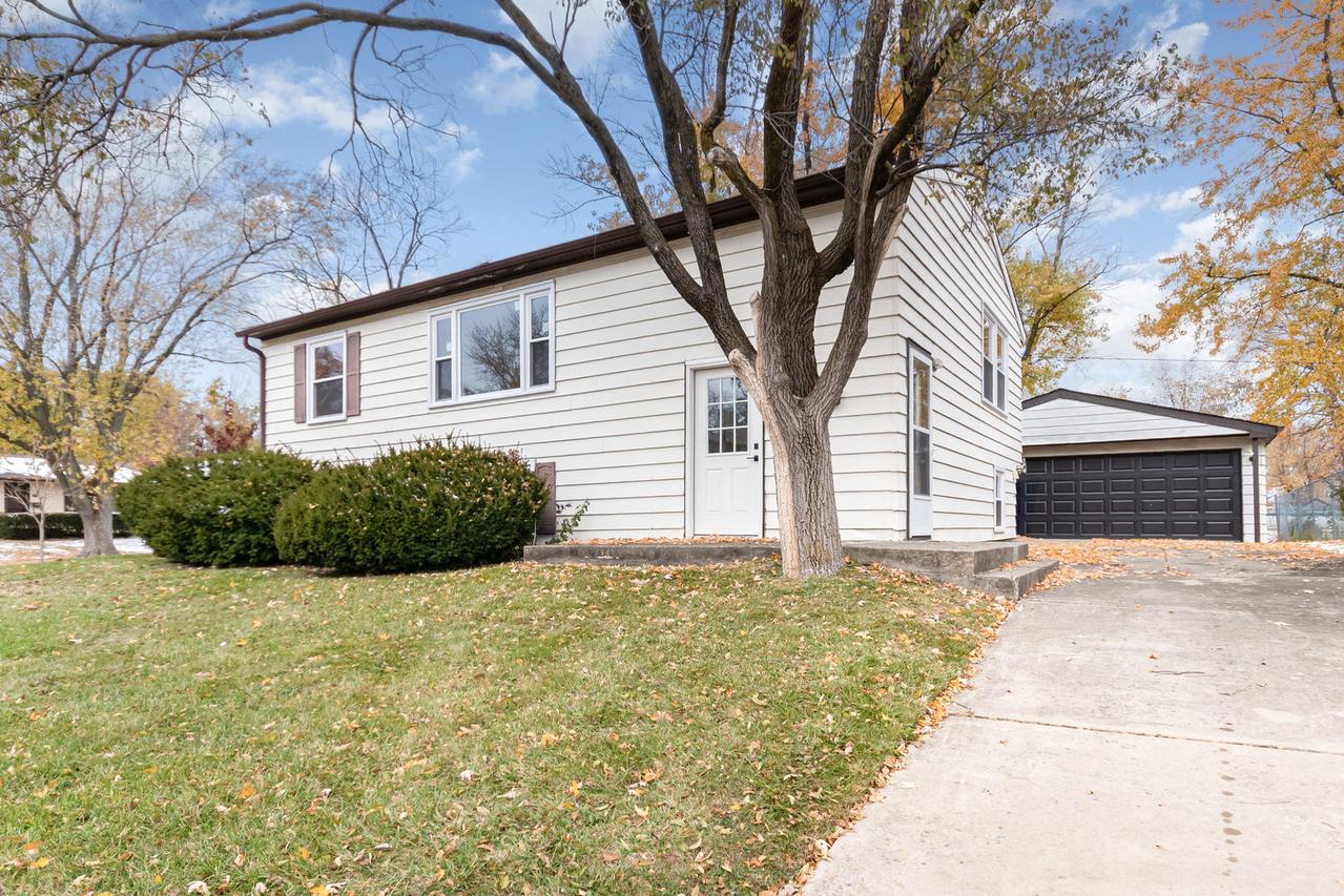 9116 Fairway Dr., Orland Park, IL 60462
