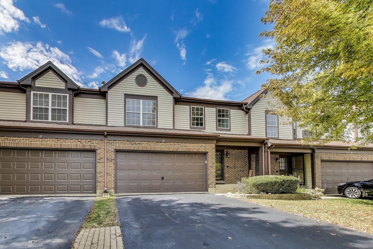 14 Oxford Ct., Algonquin, IL 60102