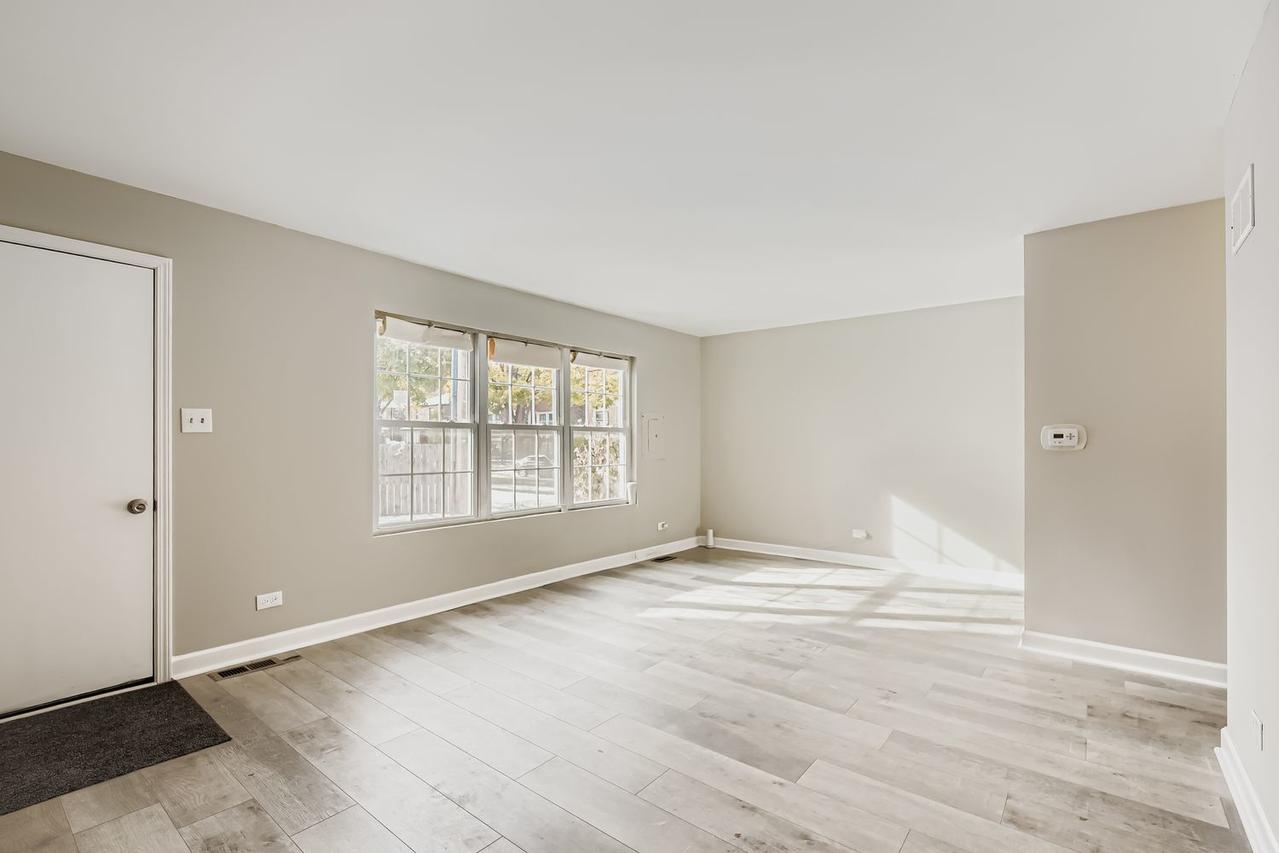 [Address Hidden by Seller], Chicago, IL 60617