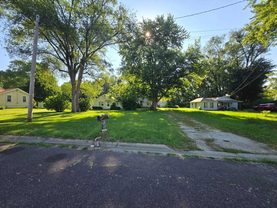 119 Sun Valley Ct., East Peoria, IL 61611