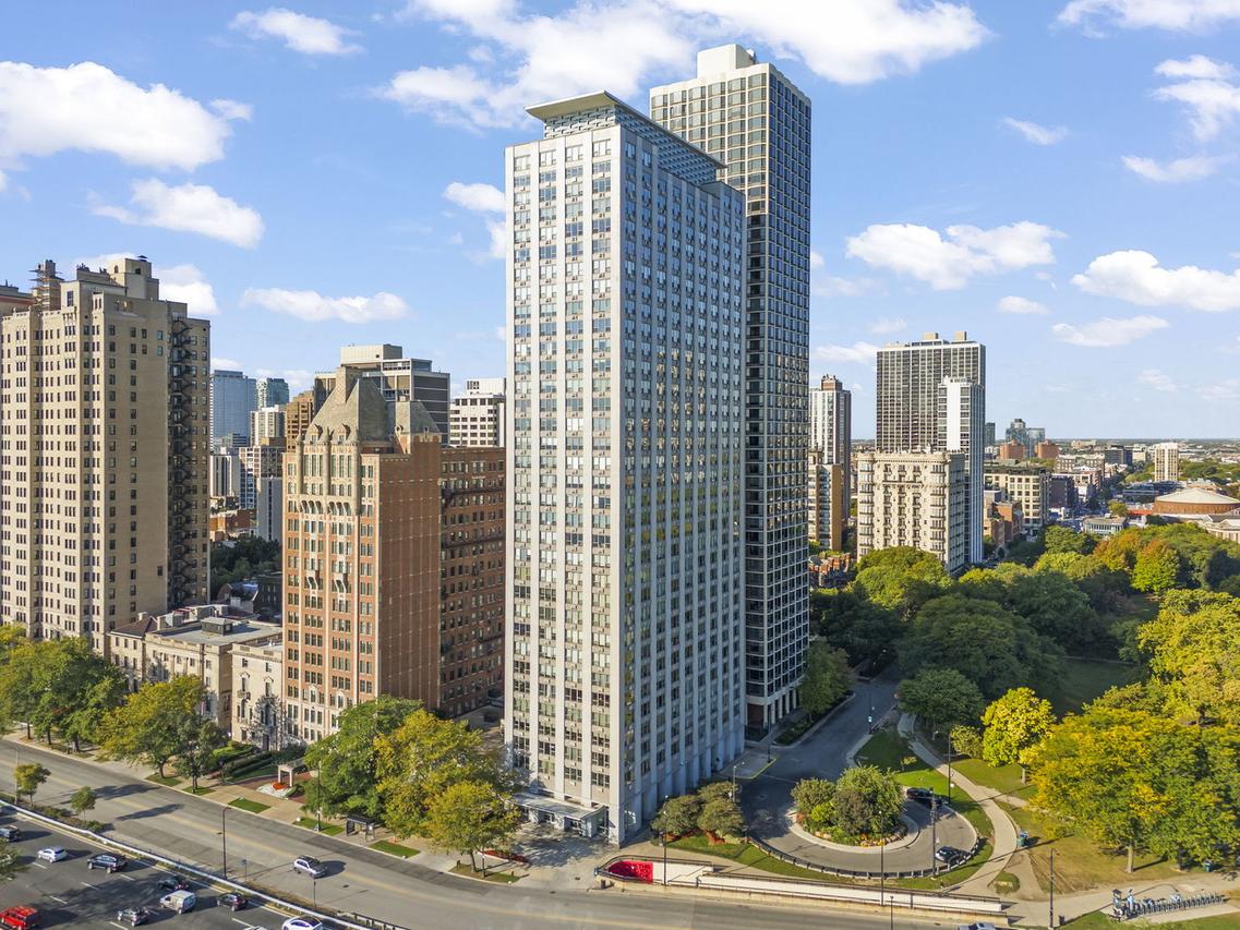 1550 N Lake Shore Dr. #17B, Chicago, IL 60610