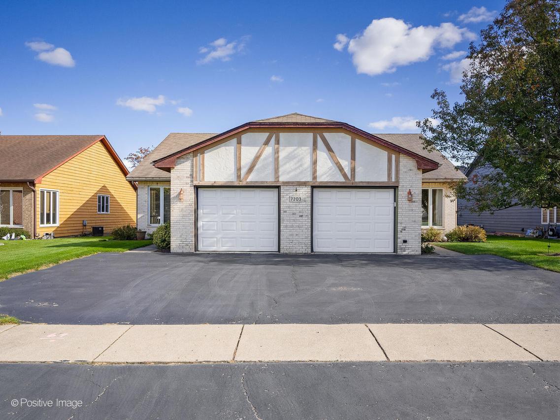 7203 S 86th Ave., Justice, IL 60458