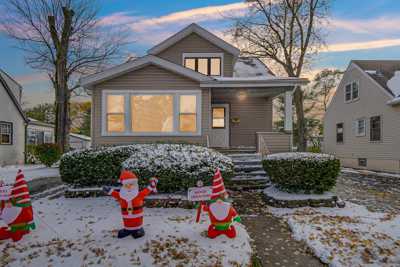 1635 Linden Rd., Homewood, IL 60430