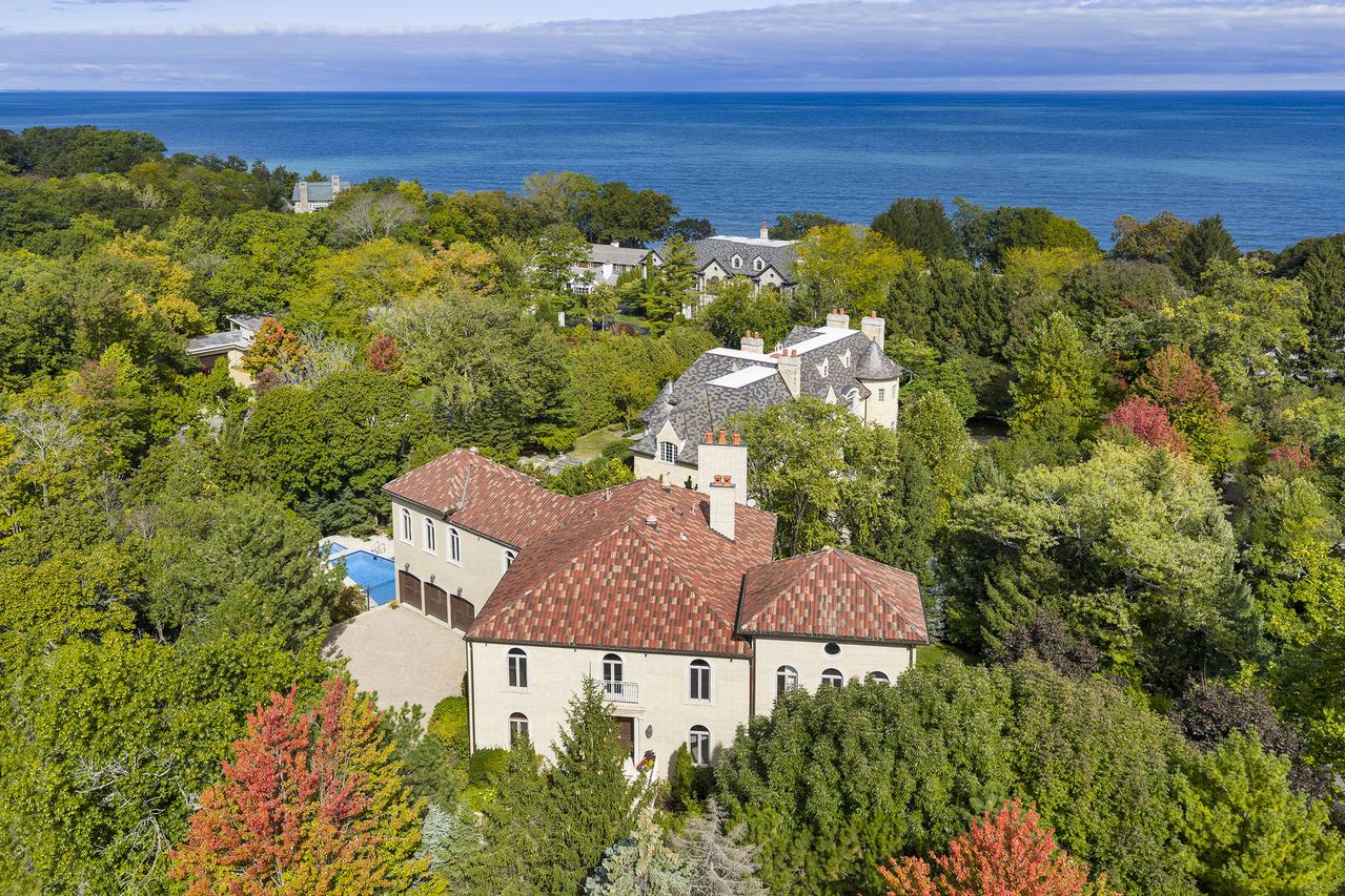 1015 Sheridan Rd., Winnetka, IL 60093