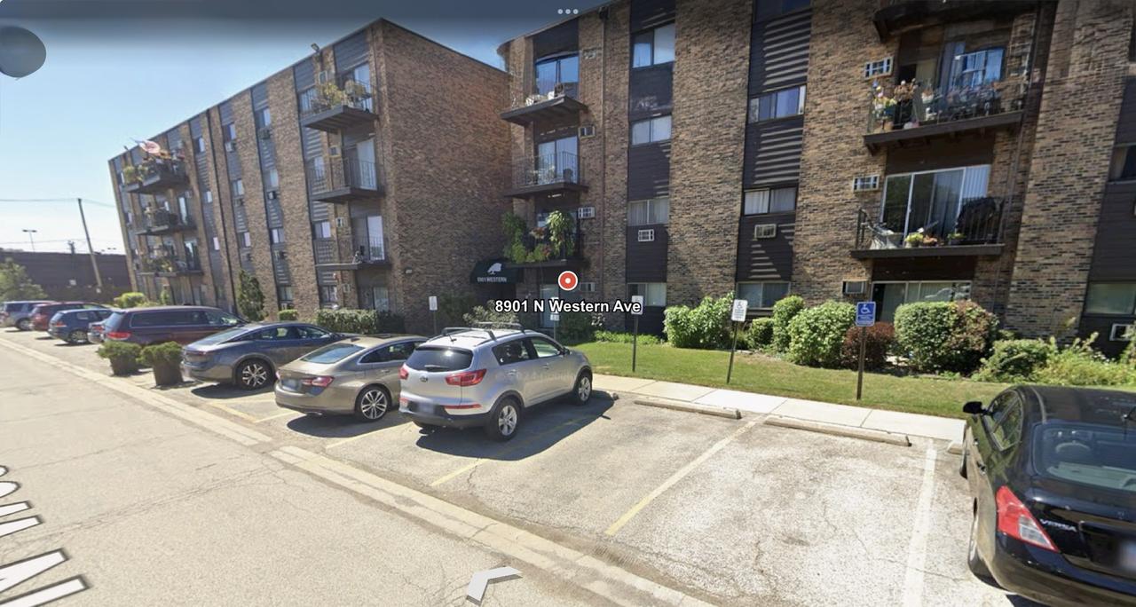 8901 N Western Ave. #211, Des Plaines, IL 60016